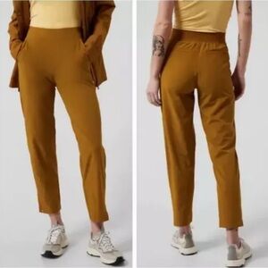 Athleta Brooklyn Stretchy Jogger Track Pant in Brass Yellow Size 6
